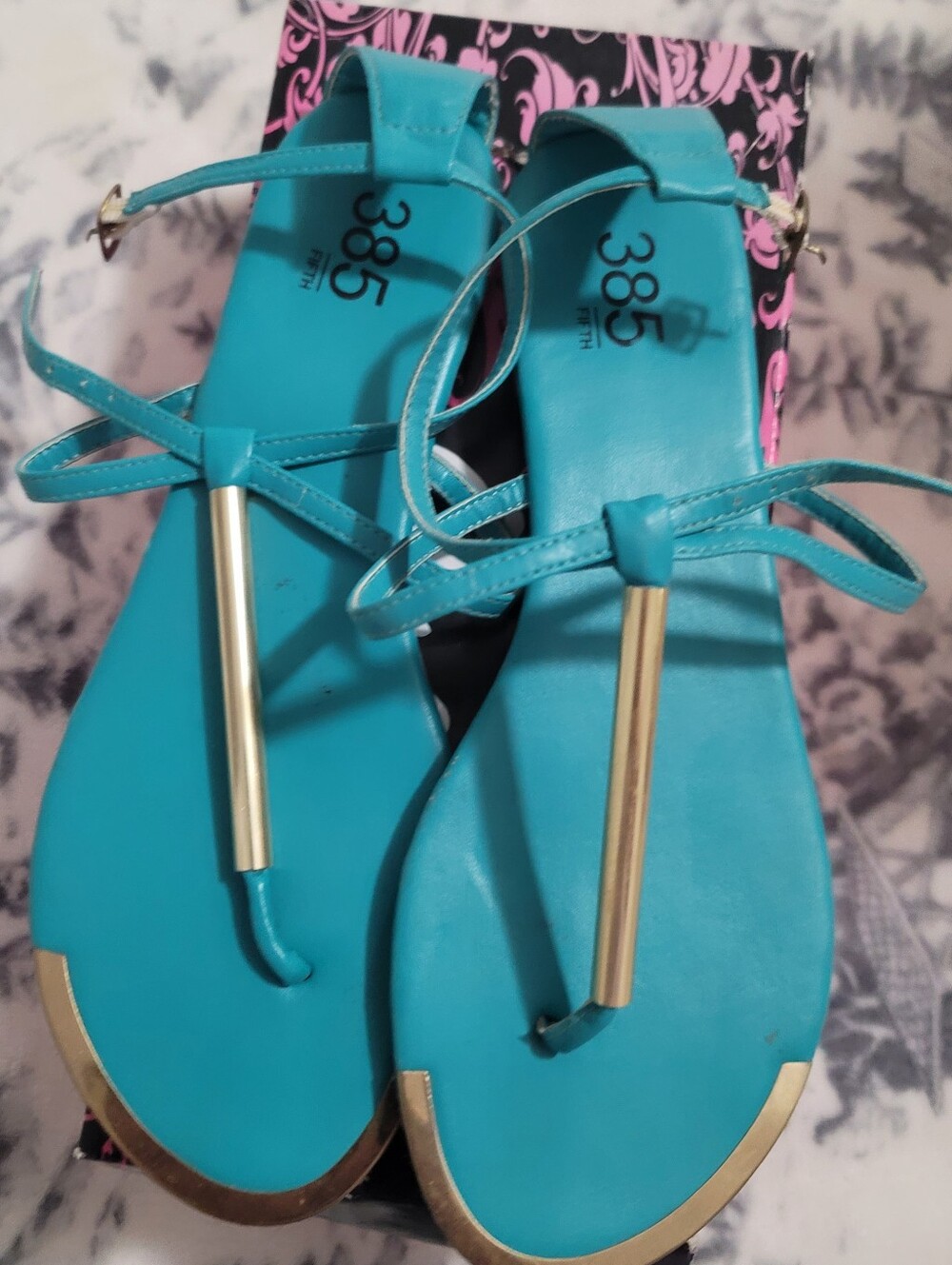 385 Fifth Teal T-Strap Women’s Sandals with Gold Accents Suze 7.5 - Picture 2 of 5
